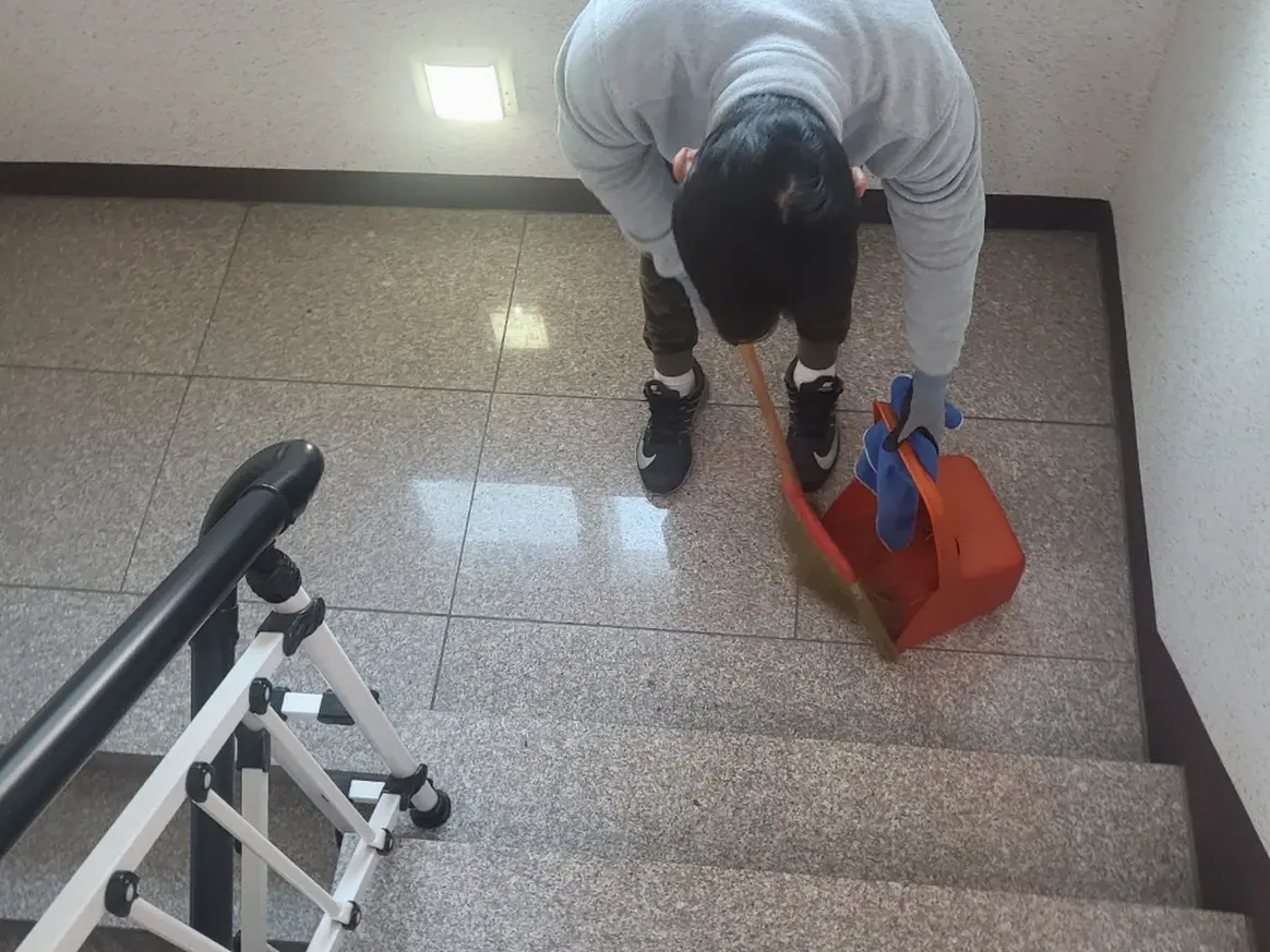 문경시 모전동 오피스 기계실 장비 주변 정밀 위생청소 사례 - 행진크린
